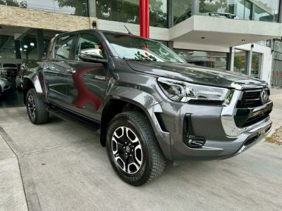 Toyota hilux Srx 2.8 At 4x4 2024