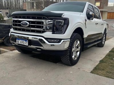 Ford F150 lariat fin 2021 modelo nuevo 92.000km ruedas nuevas bf goodrich