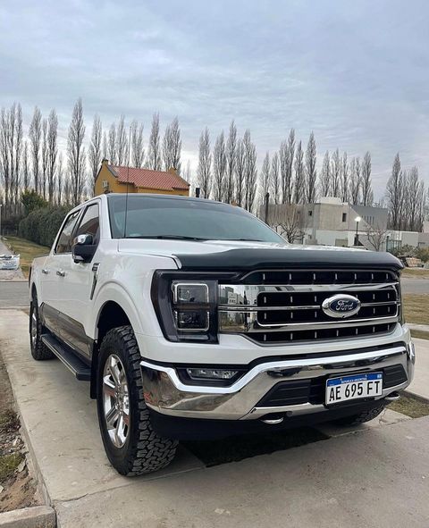 Ford F150 lariat fin 2021 modelo nuevo 92.000km ruedas nuevas bf goodrich