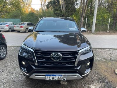 Toyota Sw4 Srx 4x4 at 2021 solo 30.000km Linea Nueva